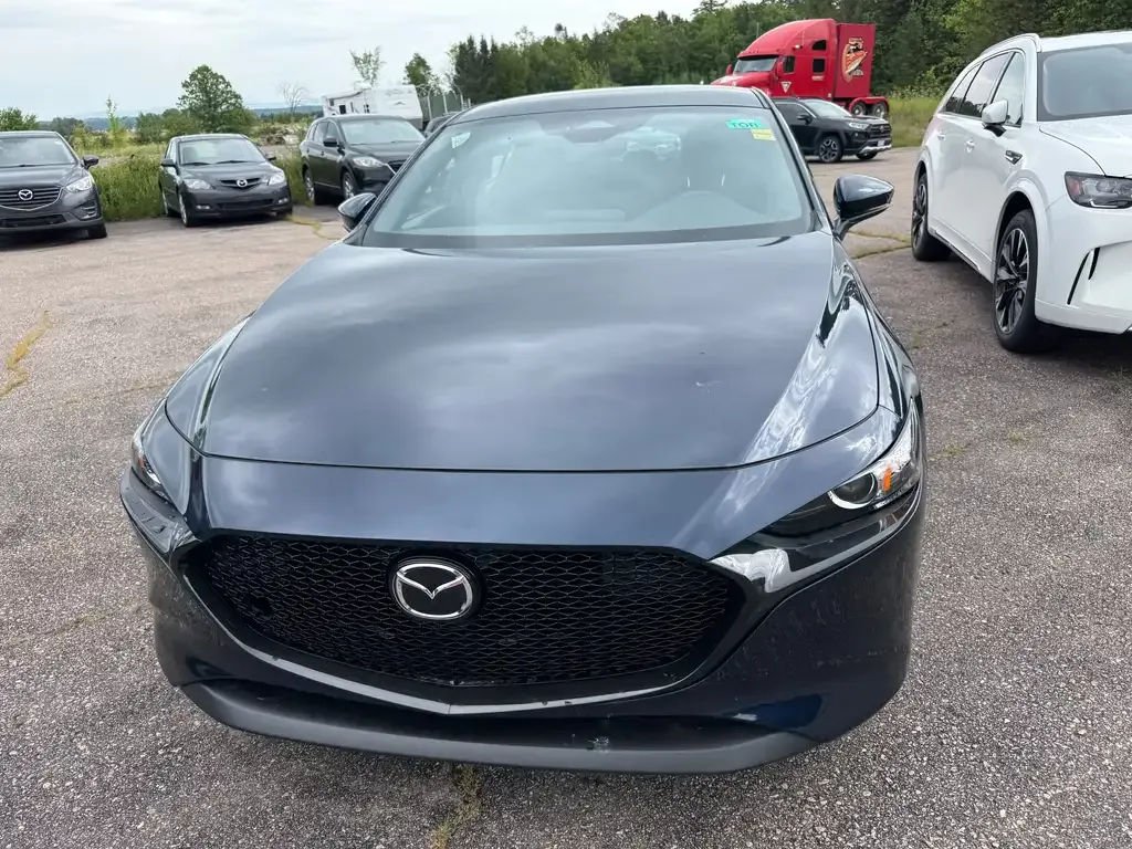 Mazda 3 2026 photo 2