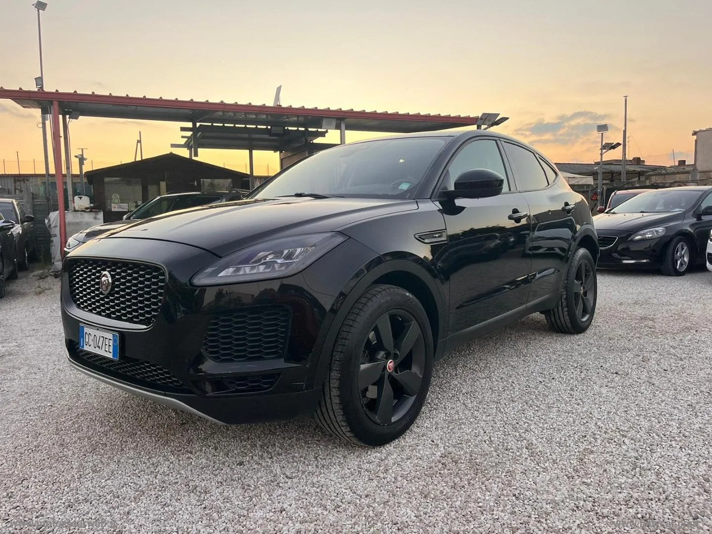 Jaguar E-Pace 2020 photo 3
