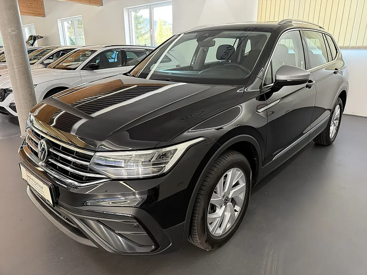 Volkswagen Tiguan Allspace 2023 photo 2