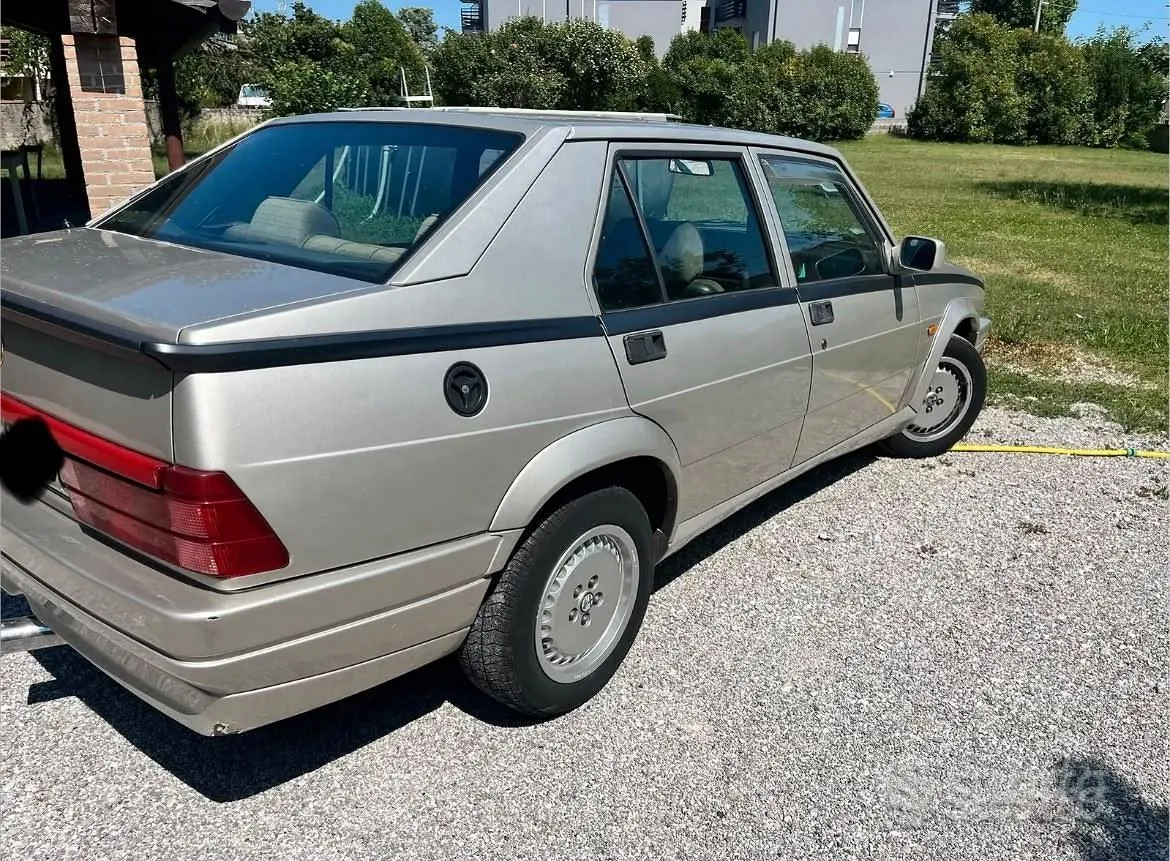 Alfa Romeo 75 1988 photo 2