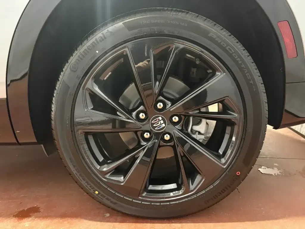 Buick Envision 2026 photo 4