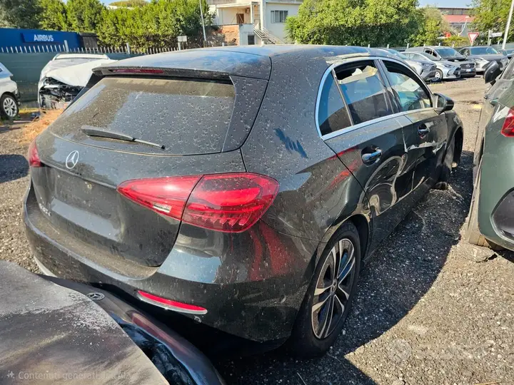Mercedes-Benz A 180 2025 photo 2