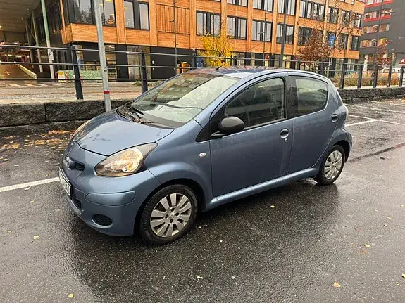 Toyota Aygo 2010 photo 2