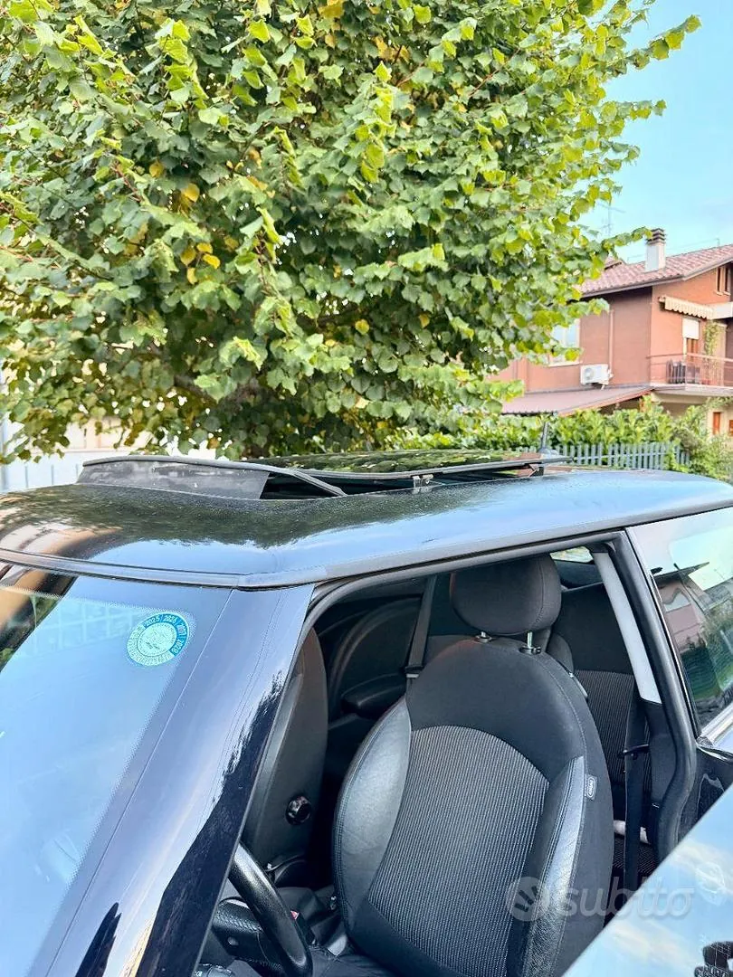 Mini Cooper D 2010 photo 5