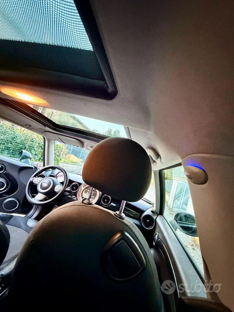 Mini Cooper D 2010 photo 4
