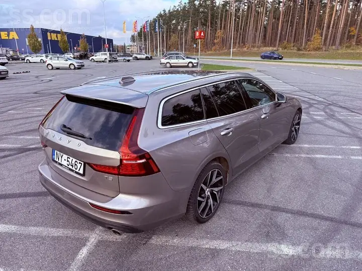 Volvo V60 2018 photo 2