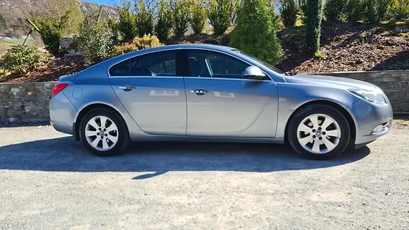 Opel Insignia 2010 photo 2