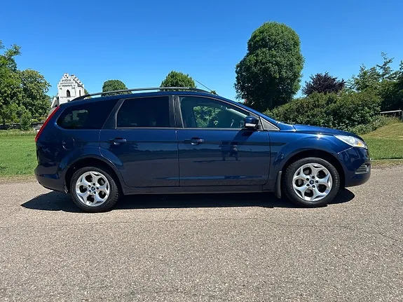 Ford Focus 2011 photo 4