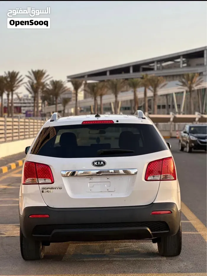 Kia K5 2011 photo 4