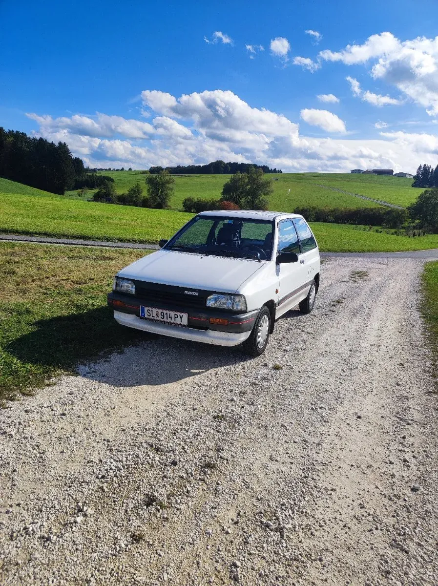 Mazda 121