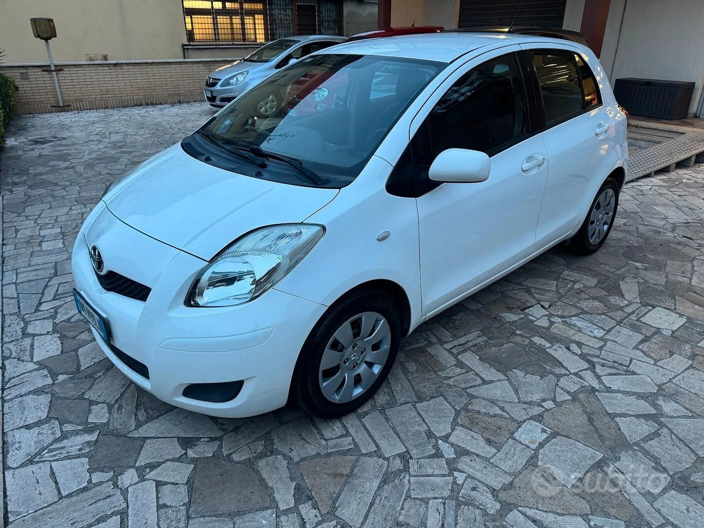 Toyota Yaris 2009 photo 4