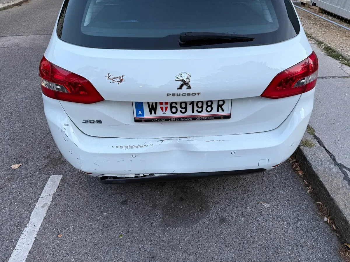 Peugeot 308 2017 photo 2