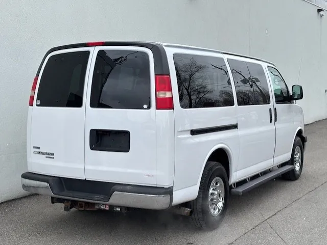 Chevrolet Express 2011 photo 5