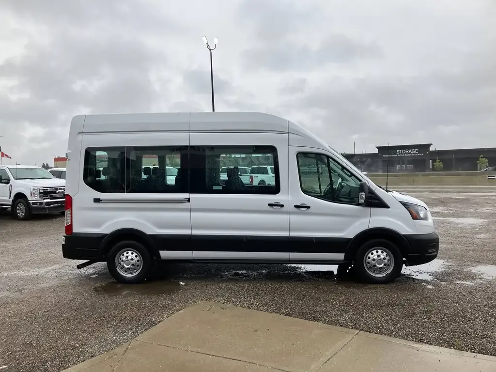 Ford Transit 2023 photo 5