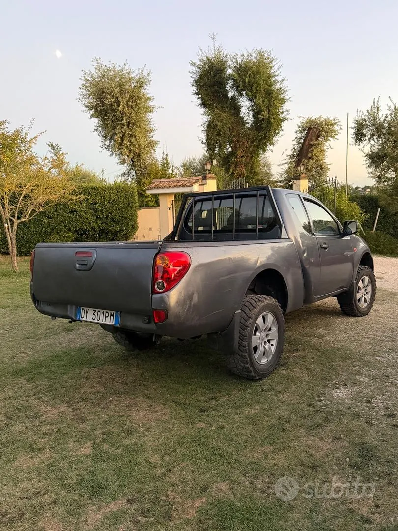 Mitsubishi L200 2009 photo 5
