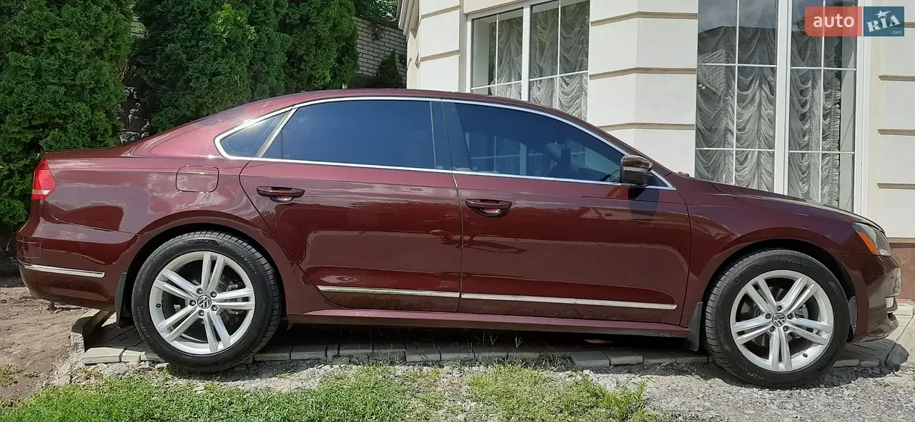 Volkswagen Passat 2013 photo 2