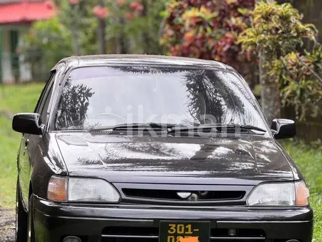 Toyota Starlet 1998 photo 2