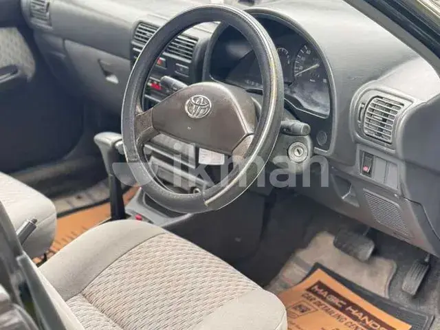 Toyota Starlet 1998 photo 5