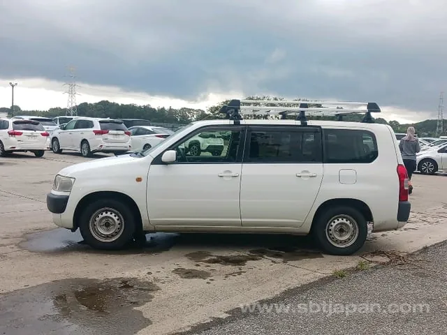 Toyota Probox 2013 photo 4