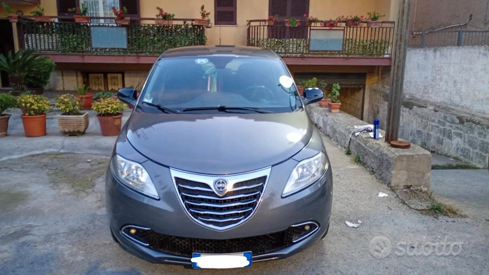 Lancia Ypsilon