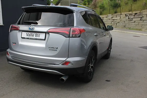 Toyota Rav4 2017 photo 5