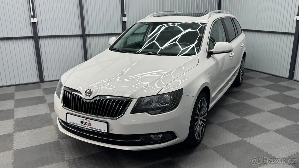 Skoda Superb 2014 photo 3