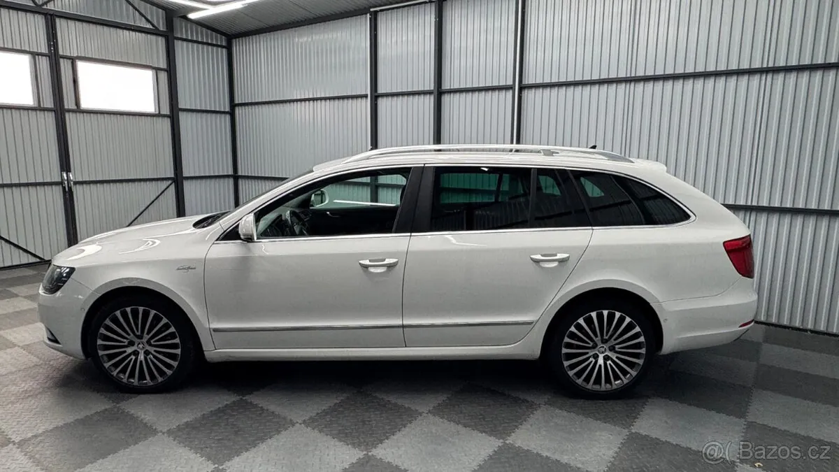 Skoda Superb 2014 photo 4