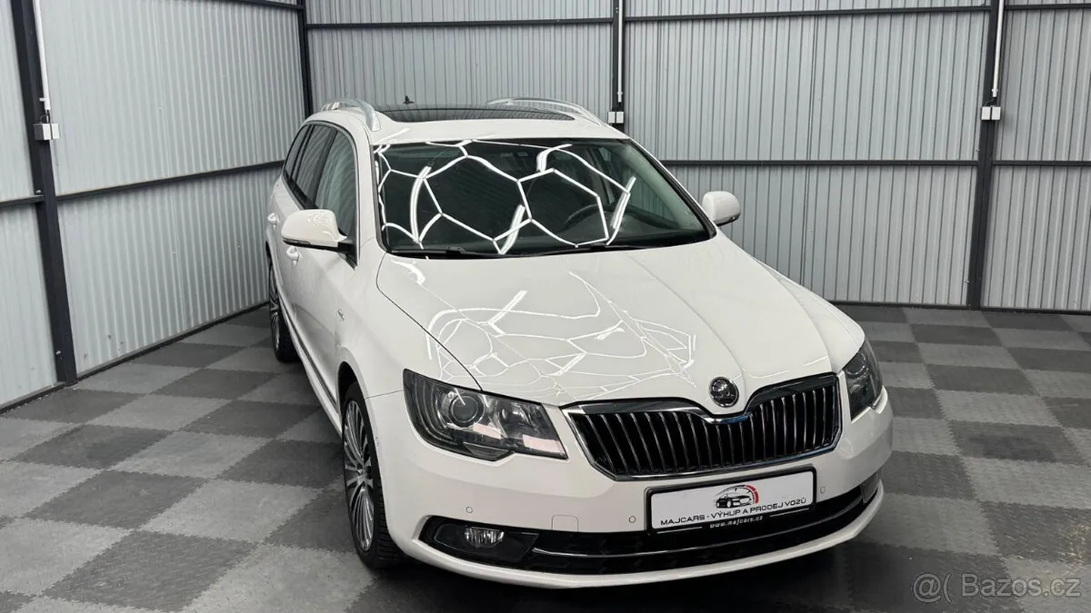 Skoda Superb 2014 photo 2