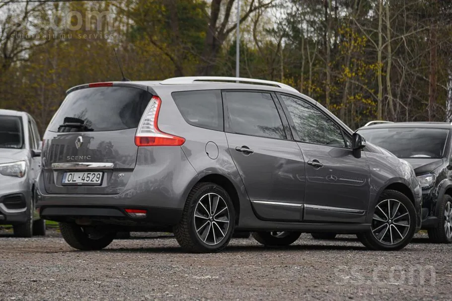 Renault Scenic 2013 photo 4