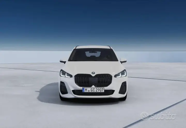 BMW 2 Series photo 3