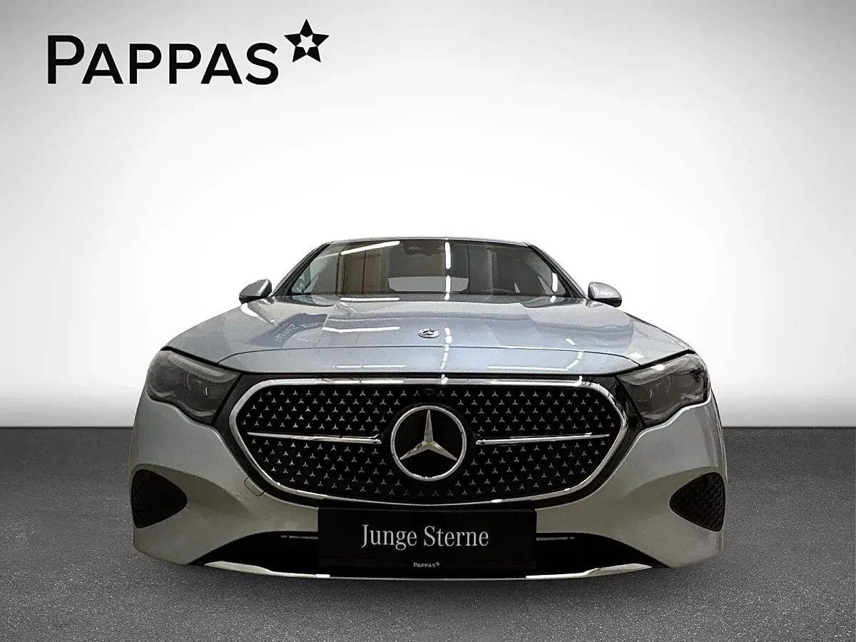 Mercedes-Benz E-Class 2025 photo 4