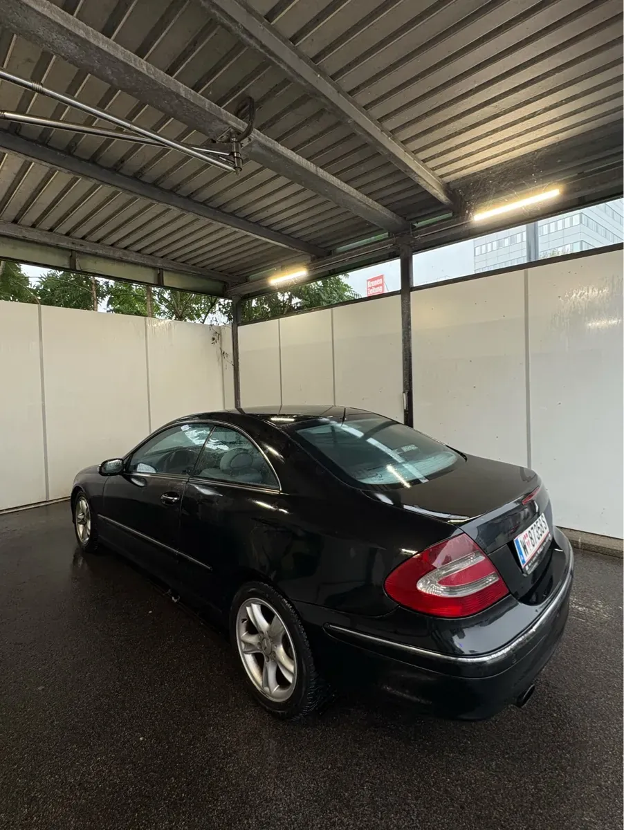 Mercedes-Benz Clk-Class 2003 photo 2