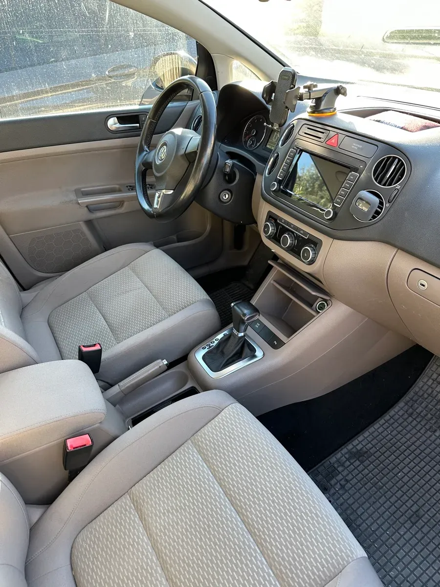 Volkswagen Golf 2009 photo 3