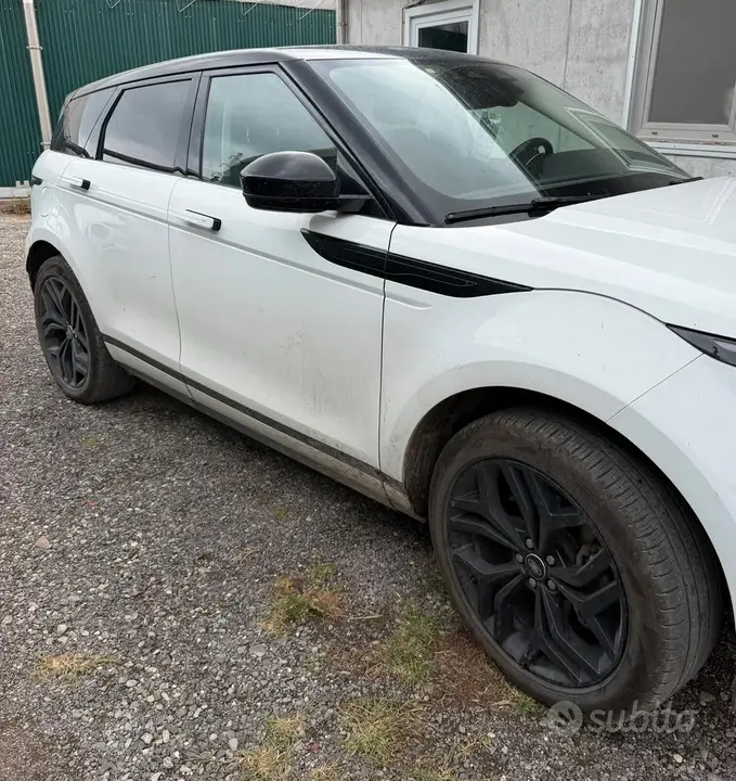 Land Rover Range Rover Evoque 2022 photo 2