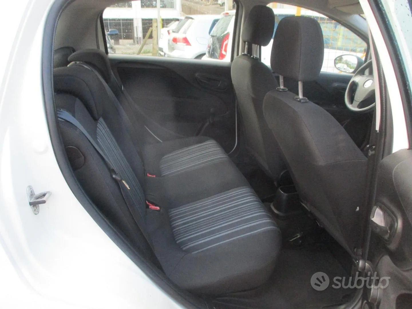 Fiat Punto Evo 2011 photo 5