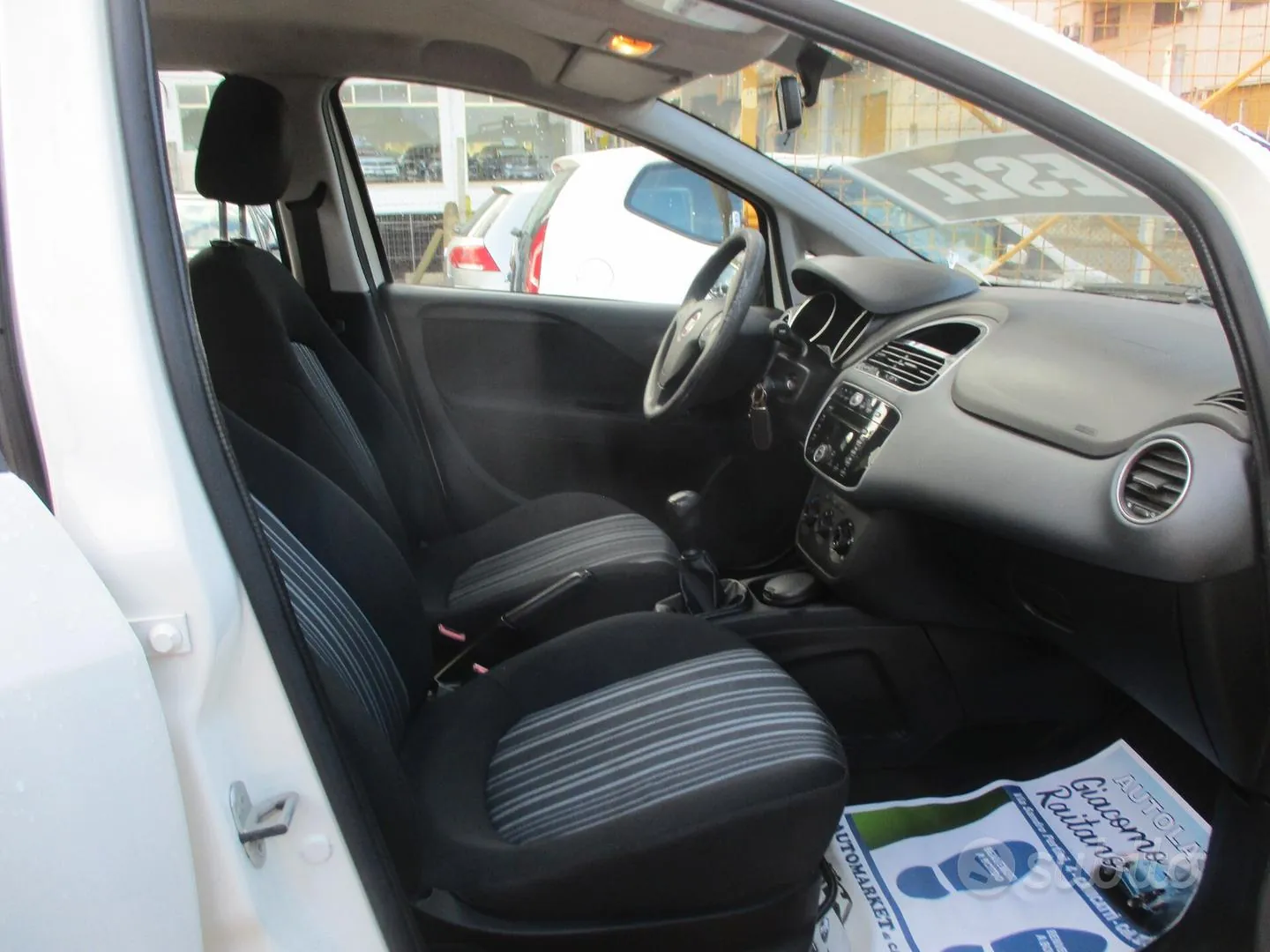 Fiat Punto Evo 2011 photo 4