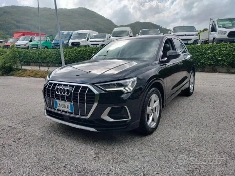 Audi Q3 2023 photo 2