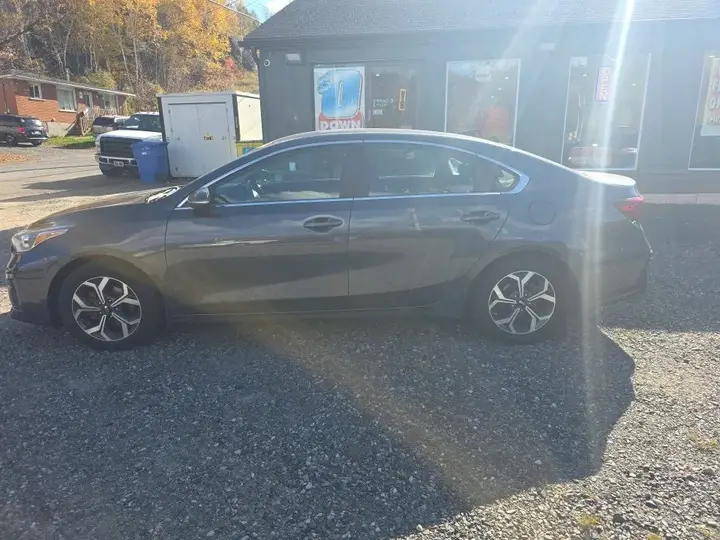 Kia Forte 2020 photo 2