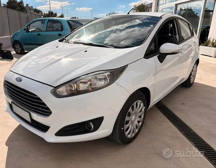 Ford Fiesta 2014 photo 3