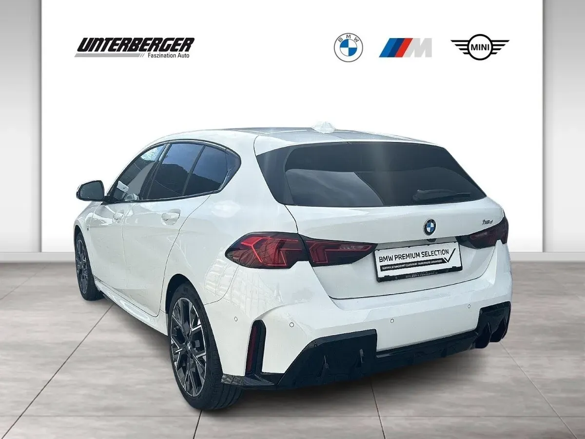 BMW 1 Series 2025 photo 3