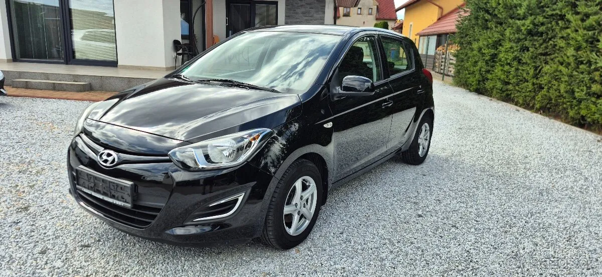 Hyundai I20 2012 photo 2