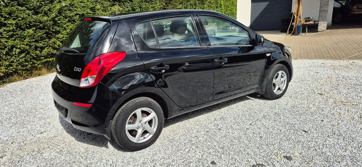 Hyundai I20 2012 photo 3