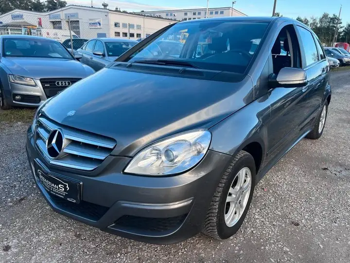 Mercedes-Benz B 170