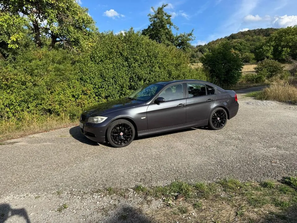 BMW 320I