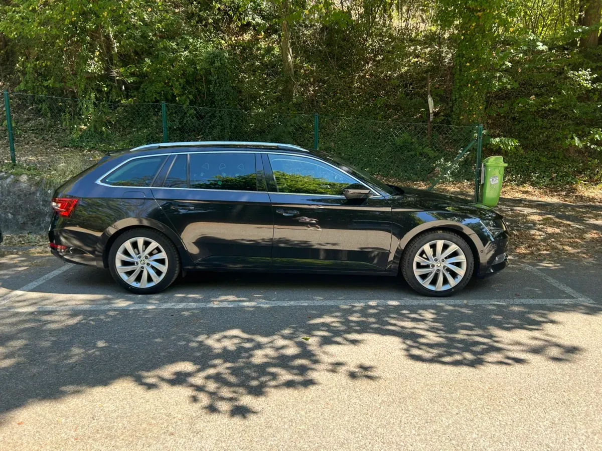 Skoda Superb 2018 photo 3