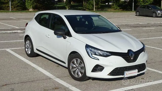 Renault Clio 2021 photo 2