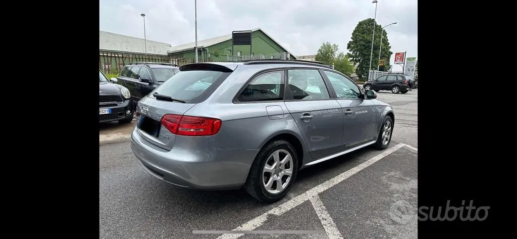 Audi A4 2010 photo 3