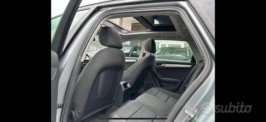 Audi A4 2010 photo 5