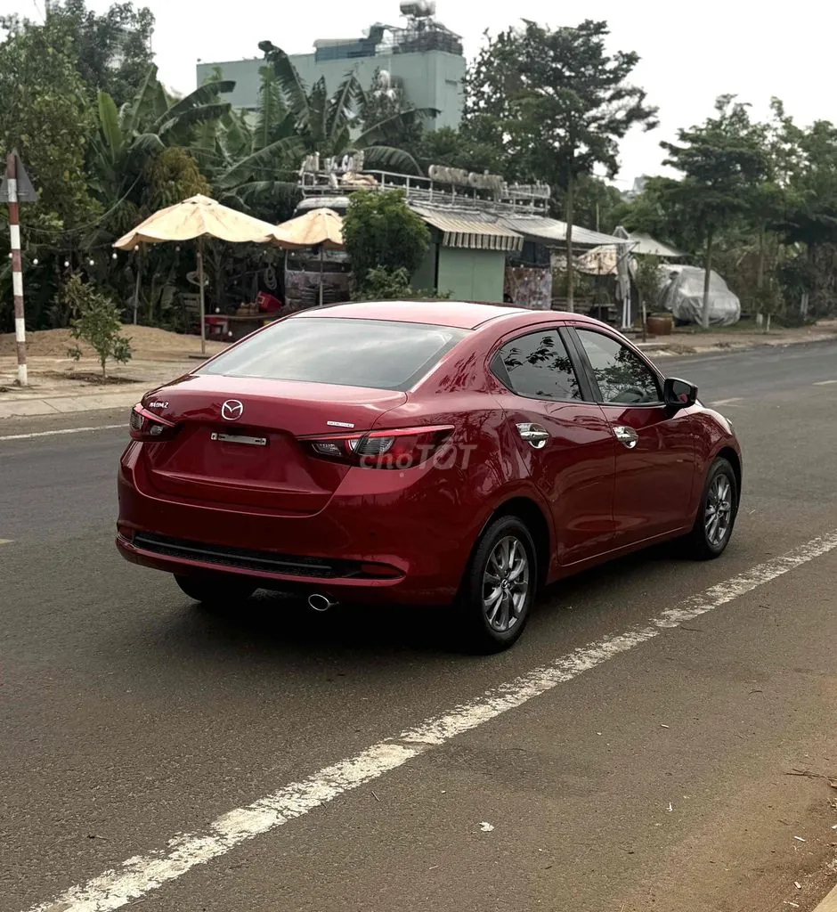 Mazda 2 2021 photo 3