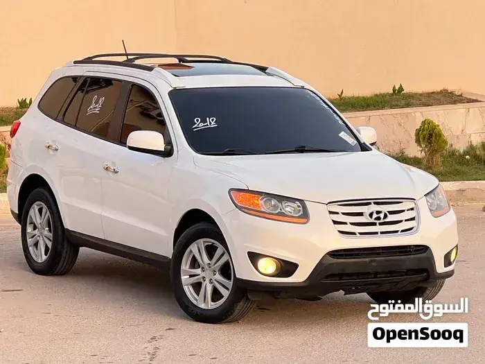 Hyundai Santa Fe 2012 photo 2